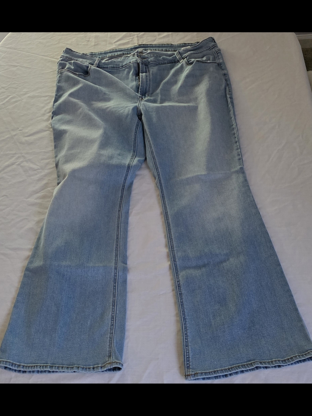 Old Navy High Rise Light Wash Women's Flared Jeans Sz 22